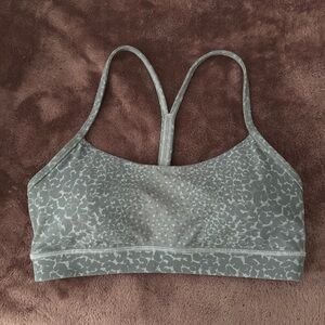 LULULEMON- Women's Leopard - Flow Y Nulu Bra - Size 8 - NWOT